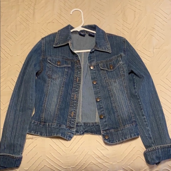 Super nice barely worn jean jacket!! - Picture 5 of 6